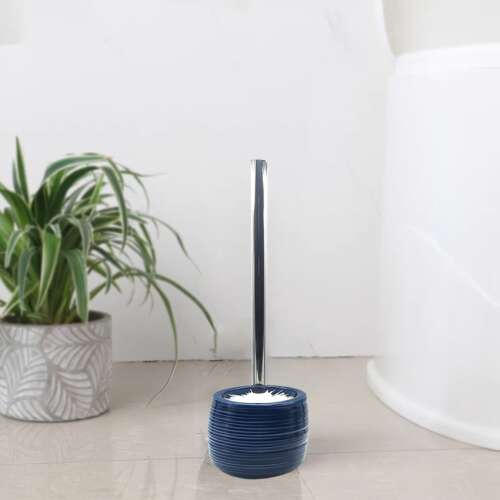 Kék WC kefe és tartó, fürdőszoba tisztítószerek