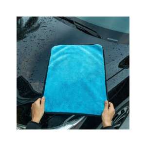 Meguiar's Supreme Shine Drying Towel, blue microfiber towel with black edging, drying a car - Microfiber cloth