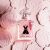 Guerlain La Petite Robe Noire Eau de Toilette rózsákkal körülvéve