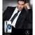 Férfi viseli a Mercedes-Benz Man Eau de Toilette Spray-t