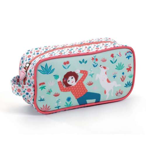 Djeco Ábrándozás Toiletry Bag, egy aranyos és praktikus neszesszer gyerekeknek, édes és álmodozós illusztrációval egy lányról és a kutyájáról - Baba kozmetikum