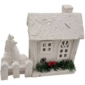 Fehér fa karácsonyi ház LED világítással, 15 cm magas, kis kerítéssel és karácsonyfával - Nonbrand Karácsonyi dekoráció