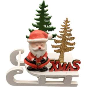 Mikulás fehér szánon két karácsonyfával és 'XMAS' felirattal az oldalán, LED-es fénydekoráció - Nonbrand Karácsonyi dekoráció