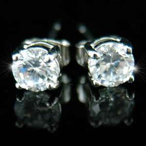 18k fehérarannyal bevont férfi fülbevaló kör alakú szimulált gyémánttal (6 mm-es) 1 pár (0951.) 33218861 Férfiaknak
