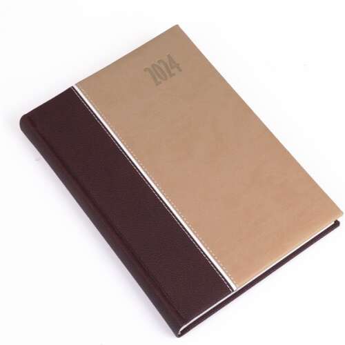 Realsystem 2024-es Kensington 5321-76 A5 napi beosztású barna határidőnapló, elülső nézet