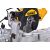 Közelkép a Dewalt DWS773 Gérvágó fűrész pengéjéről