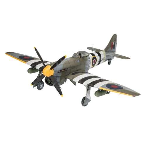 Összeszerelt Revell Hawker Tempest V 1:32 méretarányú műanyag modell