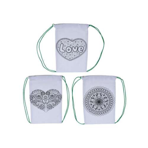 Színezhető tornazsák 3 különböző mintával: szív szeretettel, virágos szívvel és mandalával