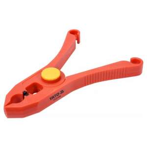 Ścisk sprężynowy izolowany YATO 150mm, widok pod kątem - Dokręcanie