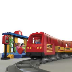 Unico Plus Motor Sound vonatkészlet, piros vonat sárga csíkokkal, 66 darabos, kompatibilis más márkákhoz - Unico