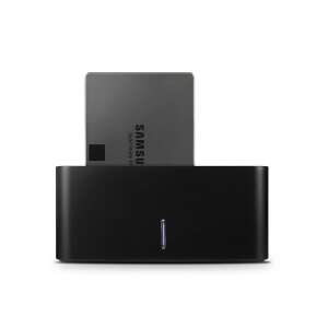 Axagon ADSA-SN USB 3.0 SATA schwarze Dockingstation mit einer Samsung SSD-Festplatte - AXAGON
