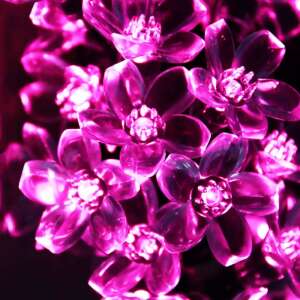 Rózsaszín cseresznyevirág napelemes LED fényfüzér közeli képe - Nonbrand Fényfüzér