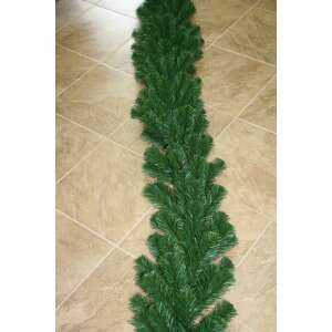 Ghirlandă de Crăciun verde, 270 cm lungime, perfectă pentru decorarea scărilor, șemineelor ​​sau brazilor de Crăciun - Ghirlande