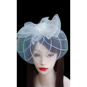 Fehér menyasszonyi kalap fátyollal és tolldíszítéssel - Női kalap