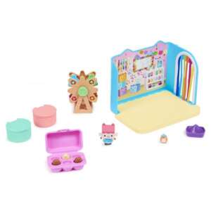 Set de joacă Gabi's Dollhouse Baby Box Craft-a-riffic Room, care include o cameră de casă de păpuși, o figurină, mobilier, cutii surpriză și accesorii - Spin Master Casa de păpuși