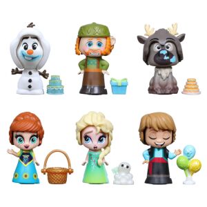 Hasbro Jégvarázs Twirl Abouts gyűjthető figurák. Közelkép Olaf, Kristoff, Sven, Anna és Elsa figurákról kiegészítőkkel. - Hasbro