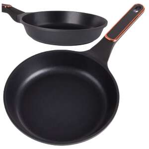 24 cm cast aluminum frying pan with non-stick coating, black with copper accents - Verk Group