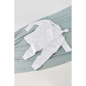 BabyCosy 3 részes készlet: hosszú ujjú felső, hosszú nadrág és bio pamut sapka fehér színben, 12-18 hónapos méretben - BabyCosy