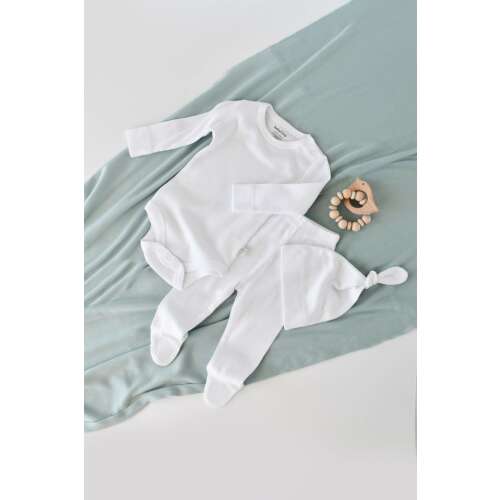 BabyCosy 3 részes organikus pamut baba szett, fehér, hosszú ujjú body, hosszú nadrág csizmával és sapkával, 6-9 hónap