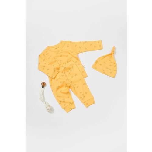 BabyCosy 3 részes készlet babáknak, tartalmaz egy hosszú ujjú felsőt, nadrágot és sapkát, citromsárga színben levél mintával