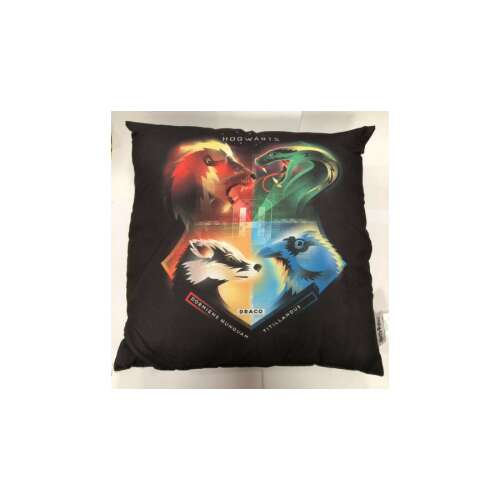 Harry Potter Roxfort házak címeres párna, fekete poliészter párna Gryffindor, Slytherin, Hufflepuff és Ravenclaw címerrel