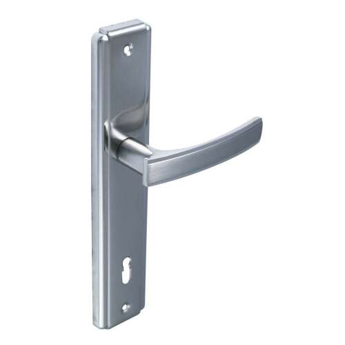 Satin chrome door handle with keyhole, 72 mm BB