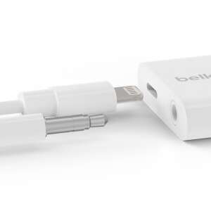 Belkin ROCKSTAR 3.5 mm Audio + Charge Adapter, white, showing the adapter connected to a Lightning cable and a 3.5 mm audio jack - Internal Hard Drife