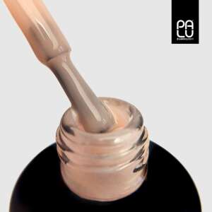 Palu Rubber Base 2, nude színű gél lakk körmökhöz, közeli kép az üvegről ecsettel - Műköröm alapozó & fedő zselé