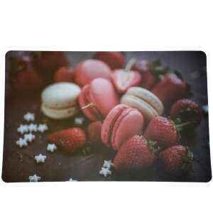 Suport de farfurie Pufo Macarons time cu design cu macarons și căpșuni - Servirea