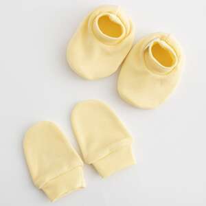 Baba pamut szett-kiscipő és kesztyű New Baby Casually dressed sárga 0-6m 93452979 Gyerek sapkák, szettek