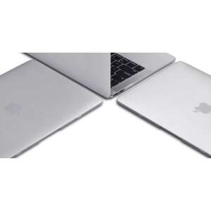 Прозрачен калъф Tech-Protect Smartshell Macbook Air 13.6" (2022), 3/4 изглед, показващ калъфа на лаптопа - Tech-Protect