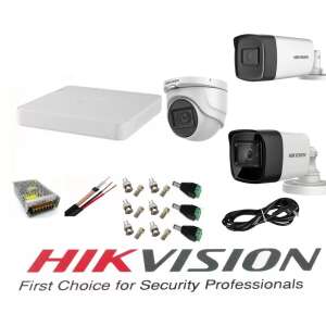 Hikvision 3 kamerás biztonsági rendszer DVR-rel, 2 kültéri kamera, 1 beltéri kamera, tápegység, kábelek és tartozékok - Hikvision