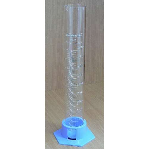 500 ml Glasmesszylinder mit Kunststoffsockel