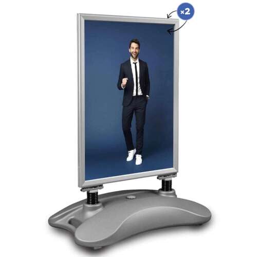 Kültéri információs tábla, A0 méretű, kétoldalas, időjárásálló, vízzel tölthető talppal, IT-hampton-A0