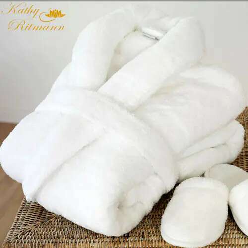 Kathy Ritmann hófehér köntös, S méret, 400g, szállodai minőség, puha és kényelmes