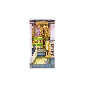 Rolife Sakura Densya puzzle 3D din lemn, clădire în stil japonez cu flori de cireș, tren, pod și râu - Puzzle 3D