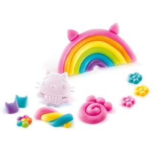 Gabi babaháza gyurma készlet, bemutatva a gyurmával létrehozható különböző formákat és színeket - Gyurma