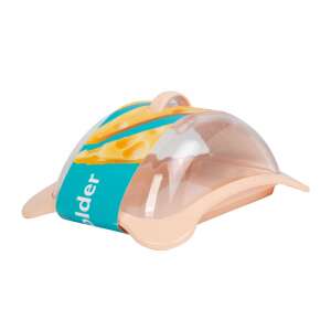 Peach colored plastic cheese keeper with lid, 16 x 12,5 x 7,1 cm - Bewello
