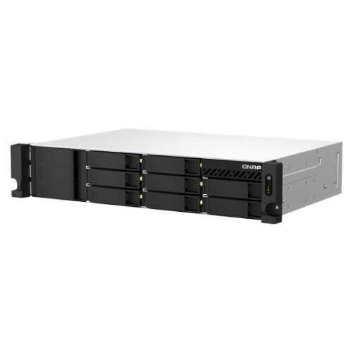 QNAP TS-873AeU-4G NAS, 8 rekeszes rackbe szerelhető hálózati adattároló, elülső nézet - Hálózati adattároló