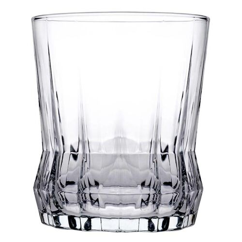 Pasabahce Gaia whiskys pohár elszigetelve fehér háttérrel