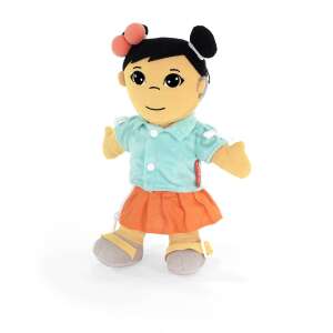 Ázsiai lány baba, 40 cm, puha játék, öltöztető baba, játékbaba, fejlesztő játék, sokféleség játék, gyerekeknek, kisgyermekeknek, óvodásoknak - Miniland