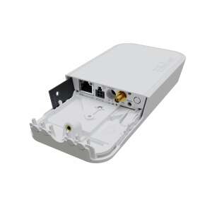 MikroTik RBWAPR-2ND&R11E-LR2 Outdoor-Access Point, weiß, mit Ethernet-Port und Antennenanschluss - MikroTik
