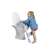 Kind benutzt ThermoBaby Kiddyloo Toilettensitzverkleinerer mit Stufen, babyblau