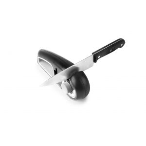 Ascuțitor profesional de cuțite Ibili în uz, ascuțirea unui cuțit - Ascutitoare de cutite