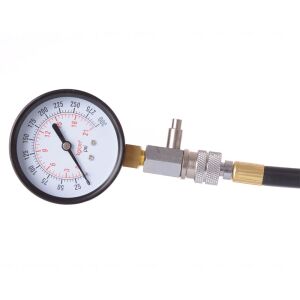 Nahaufnahme des TC Technic SK2134 Kompressionsdruckprüfer-Messgeräts - Werkzeug