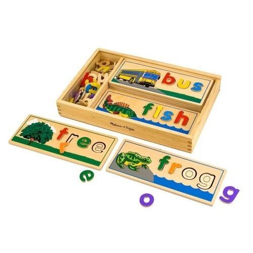 Melissa & Doug Első szavak puzzle: Oktató játék fa betűkkel és képes táblákkal a szókincs tanulásához.