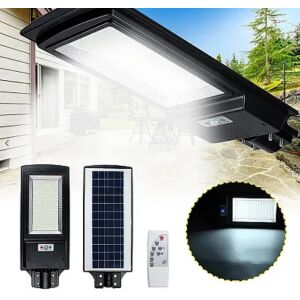 Lampa uliczna solarna 400W z 936 diodami LED, pilotem i czujnikiem światła, widok zainstalowany - Latarnia słoneczna