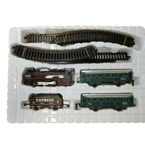 Black steam locomotive, 3 carriages, and track pieces for the Classical Train Set - Nonbrand Interactive Kids' Toy