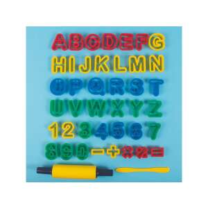 PlayBox 42 darabos műanyag gyurma formázó szett betűkkel, számokkal, sodrófával és késsel - Playbox