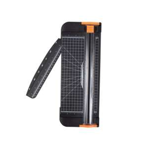 PlayBox A4-es papírvágó, fekete és narancssárga színben, vonalzóval, A4-es méretű papírok vágásához - Playbox